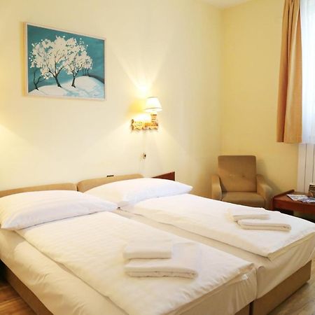 Hotel Bara Gellert Budapeşte Dış mekan fotoğraf